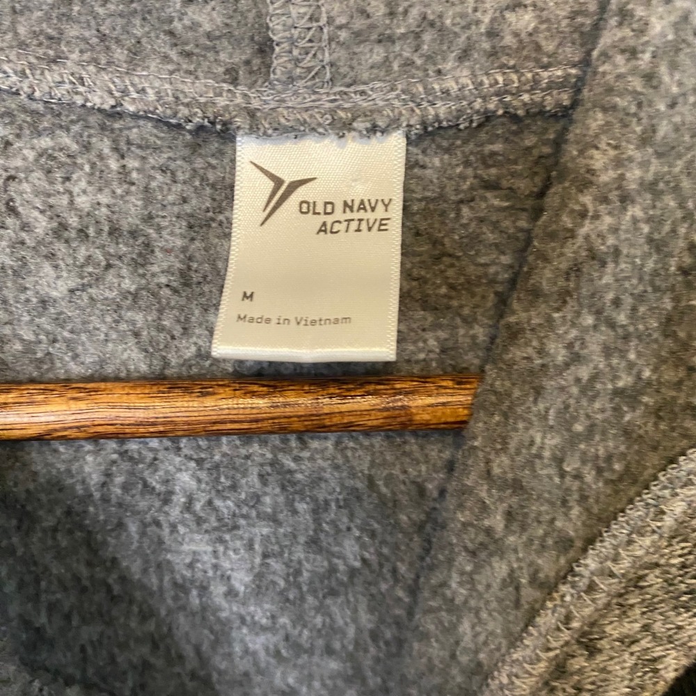 Old Navy Active Go Dry Mens Medium Pullover Hoodie Grey Fleece Zip Pocket - Picture 2 of 4